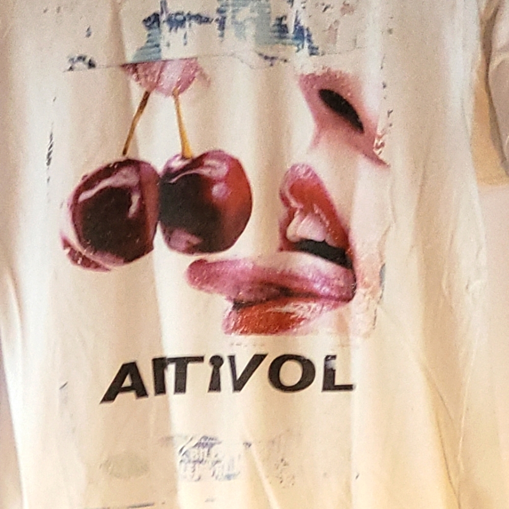 T-shirt cherry Antivol Medium